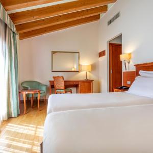 Comfort King Room