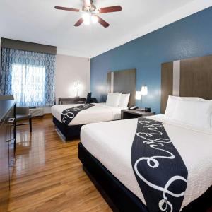 2 Queen Beds, Mobility Accessible Room, Bathtub w/Grab Bars, Non-Smoking