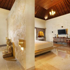Grand Royal Two Bedroom Pool Villa