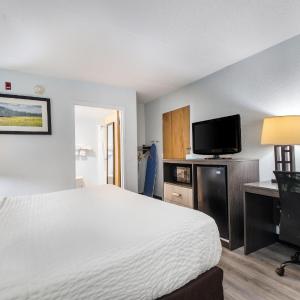 King Room - Accessible/Non-Smoking