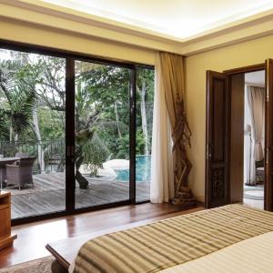 Founder's Home - Three Bedroom Pool Villa with BBQ Family Dinner and Butler Service