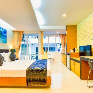 Deluxe King Room