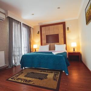 Large Single Room