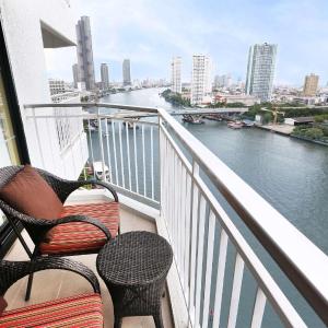 Deluxe Balcony Twin