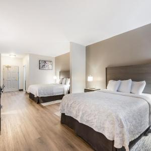 Deluxe Room with Two Queen Beds Smoke Free