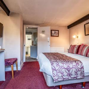 Double Room with Private External Bathroom