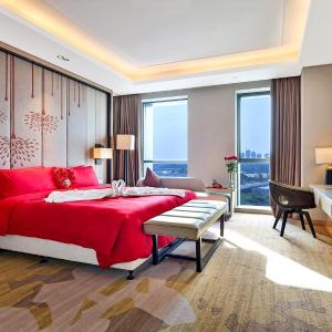 One-Bedroom King Suite - High Floor