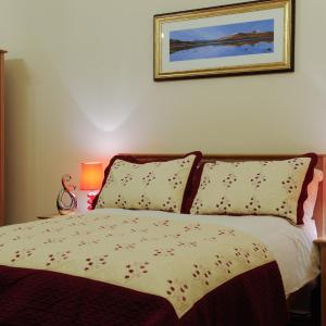 Deluxe Family Suite (2 Adults + 2 Children)