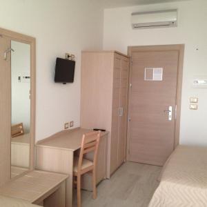 Quadruple Room with Balcony and Sea View