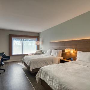 Standard Room with Two Queen Beds