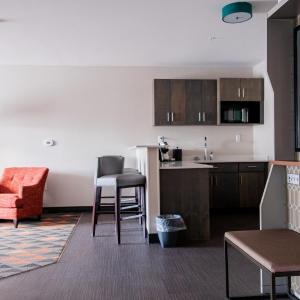 Suite - Hearing Accessible - Non-Smoking