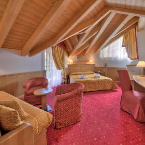 Deluxe Quadruple Room
