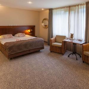 Honeymoon Suite