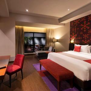 Executive Suite, 2 Bedroom -Executive lounge access,25% on F&B, Spa & Laundry