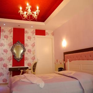 Standard Room with Garden View