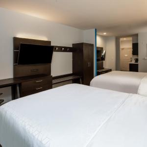 Suite with Two Queen Beds