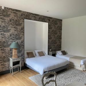 Triple Room in the Castle