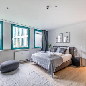 Suite M with Courtyard View