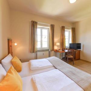 Double Room 2