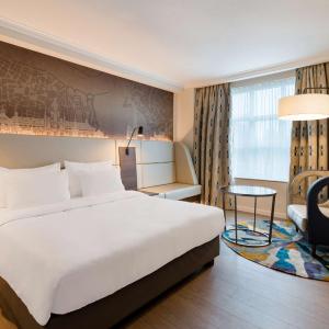Superior Room with City View