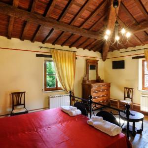 Two-Bedroom Apartment - Split Level