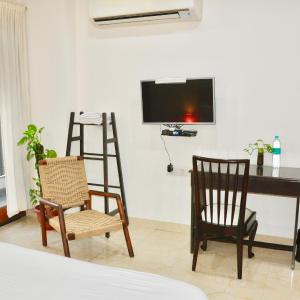 Superior Double Room with Balcony