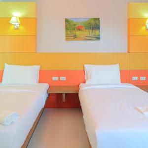 Bungalow with Twin Beds