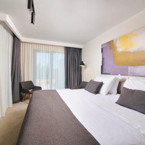 Suite with Balcony and Sea View