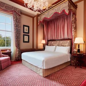 Premier Room