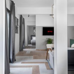 Suite with Terrace and Acropolis View 