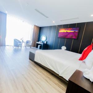 King Suite with Balcony