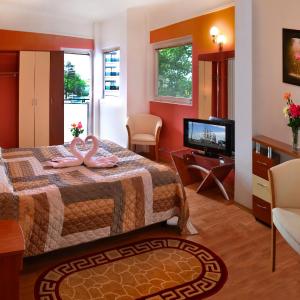 One Bedroom Suite 