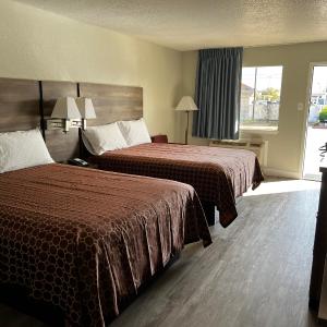 Queen Room with Two Queen Beds - Non-Smoking