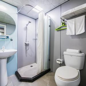 Double Room (1 Adult + 1 Child)
