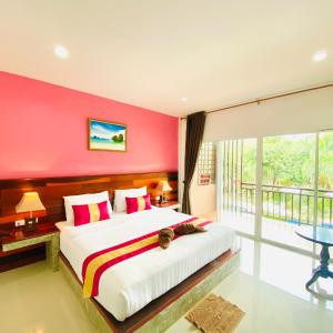 Deluxe Room with Balcony