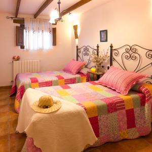 Cottage (8 Adults)
