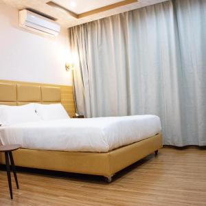 Deluxe Single Room with Balcony