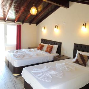 Triple Room with Balcony