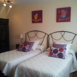 Double or Twin Room with Private Bathroom