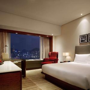 King Room with Harbor View - Club Access