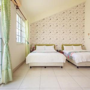 Standard Quadruple Room with Balcony