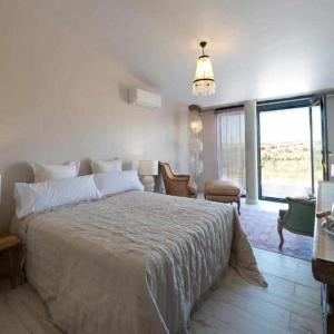 Suite with Garden View