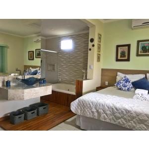 Deluxe Suite with Spa Bath
