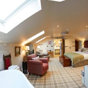 Superior King Room