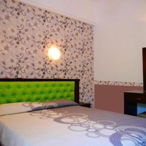 Standard Room with Mountain View
