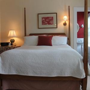 Queen Suite