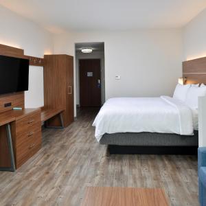Standard King Room with Sofa Bed