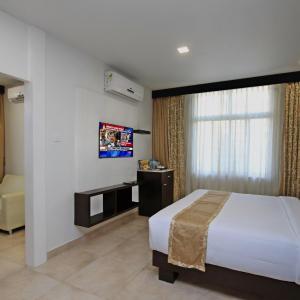Deluxe Family Room