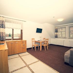 Apartment (2 Adults)