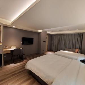 Executive Family Room